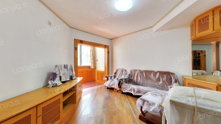 馨泰花苑二手房实景图