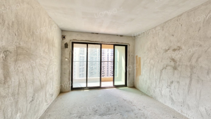 华发四季二手房实景图