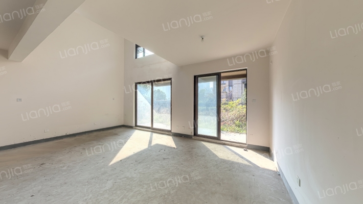 国展和昌芳草庭二手房实景图