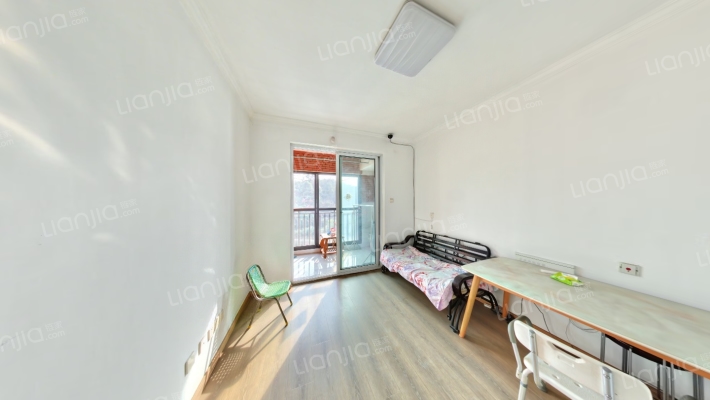 屏湖佳苑二手房实景图