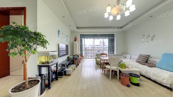 伊顿雅筑二手房实景图