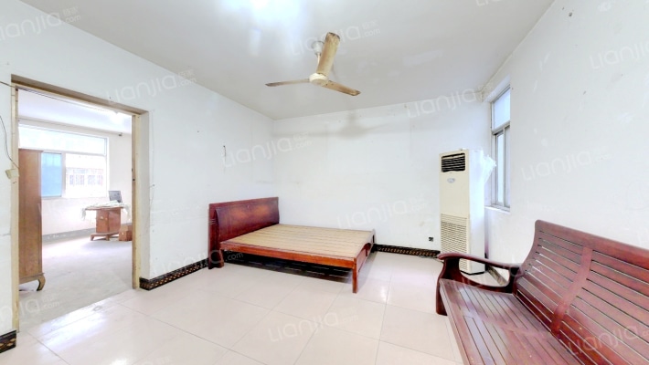 长江东路975号二手房实景图