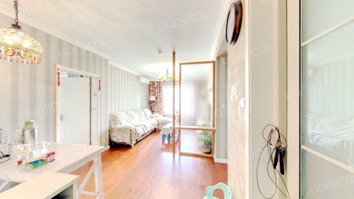 晶城二手房实景图