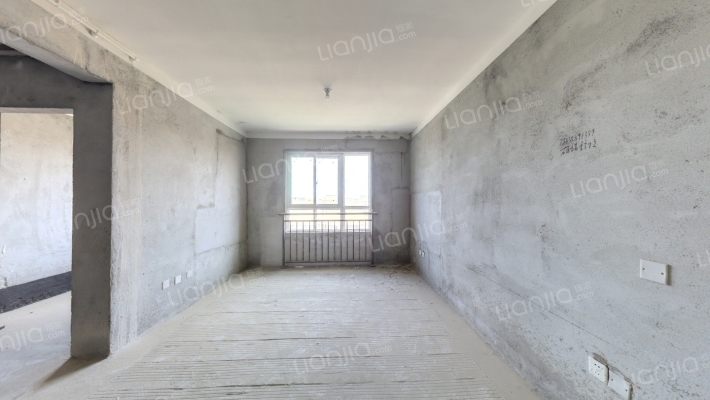 四里栖霞苑B区二手房实景图