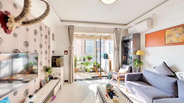 龙天名俊二手房实景图