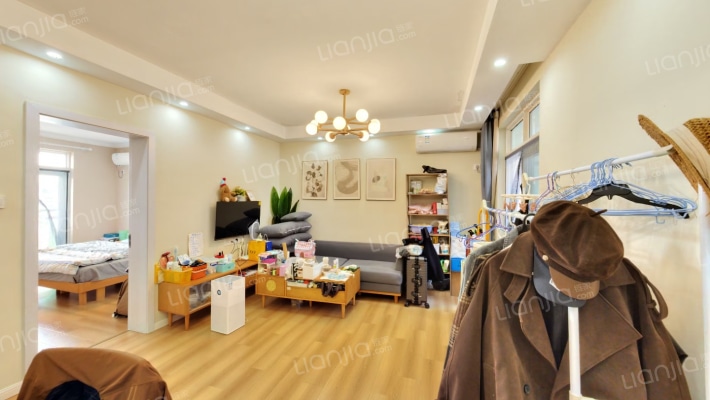 新江花园二手房实景图