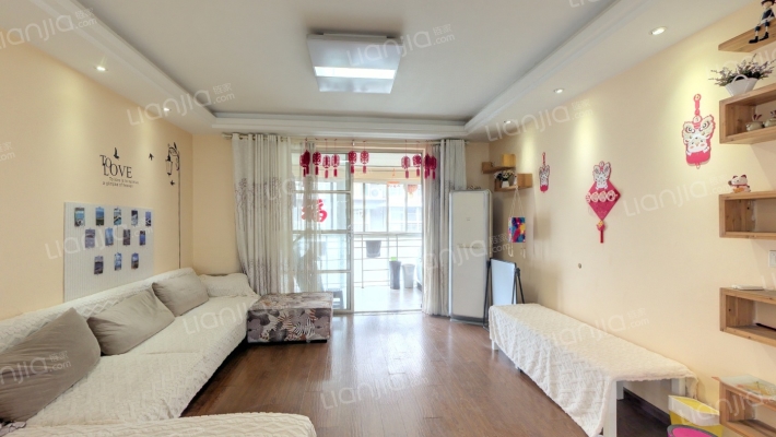 人和在水一方二手房实景图