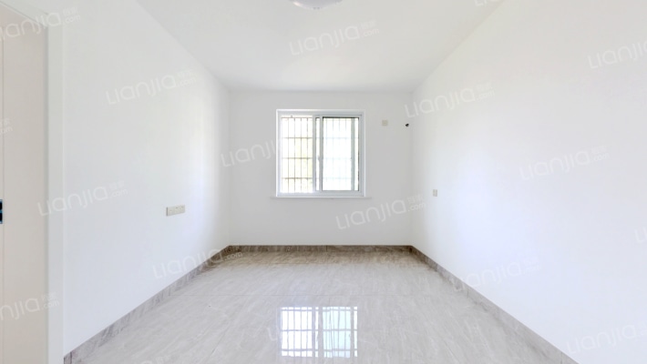 嘉辰花苑东区二手房实景图