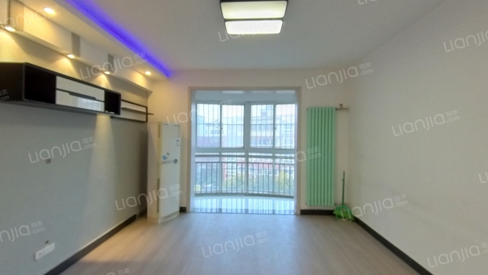 建宏·中央花园二手房实景图