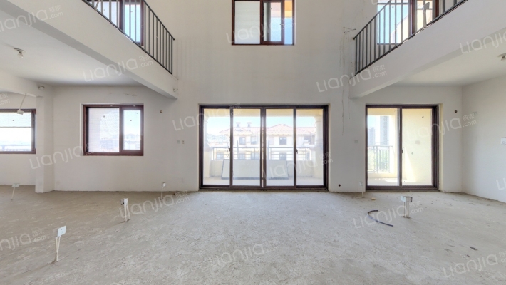 铂金铭邸二手房实景图