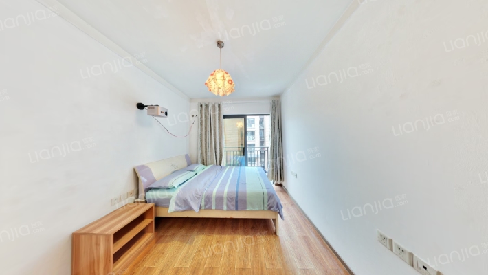 龙湖U城一组团二手房实景图