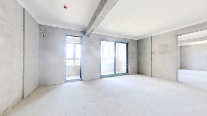 天鹅堡天荟二手房实景图