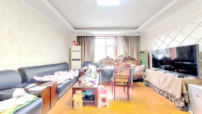 园林汽车队宿舍二手房实景图