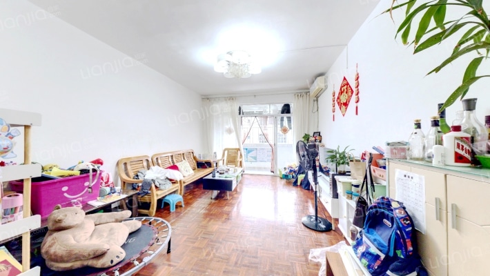 比华利山庄二手房实景图