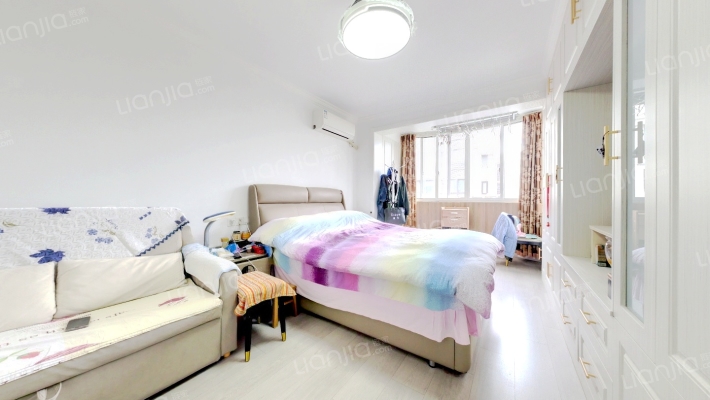 景凤路280弄二手房实景图