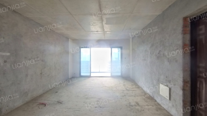 国贸前海湾二手房实景图