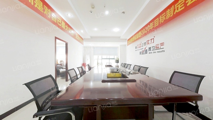 美林河畔二手房实景图