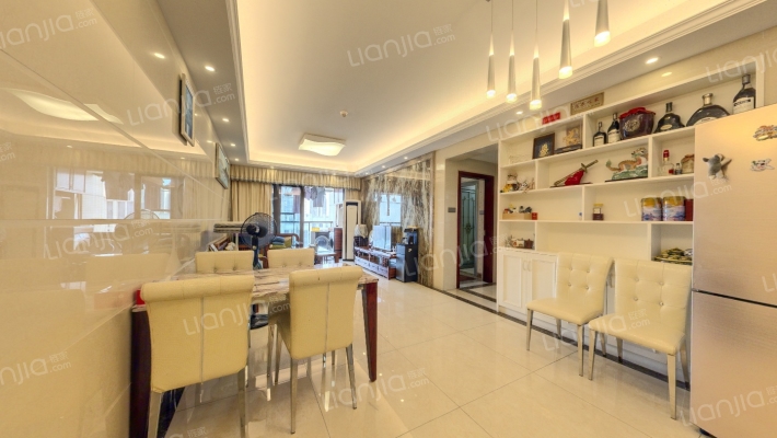 依云天汇北区二手房实景图