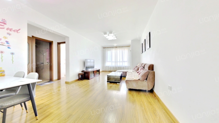 世茂都柏林二手房实景图