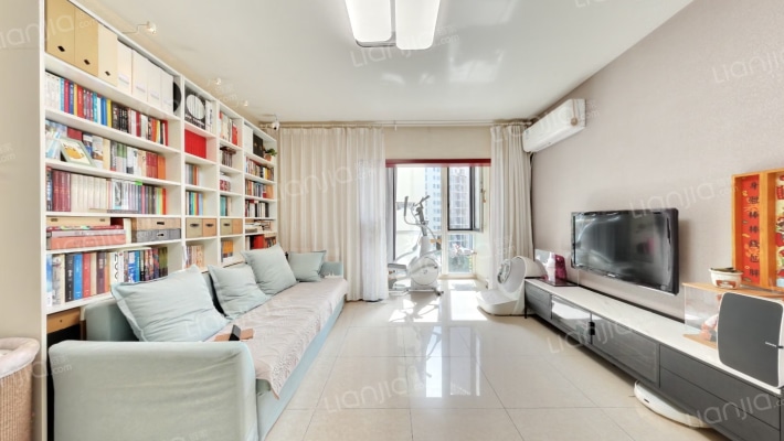 天时名苑二手房实景图