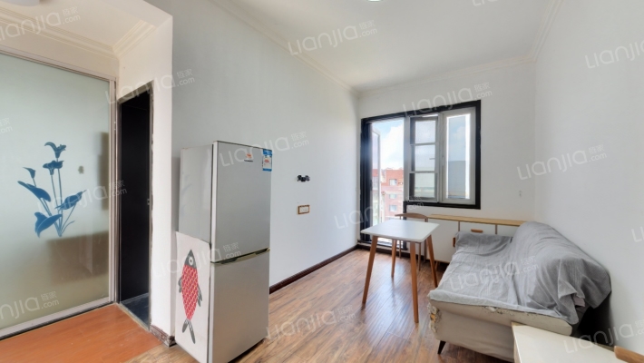 丝宝叠翠园一期二手房实景图