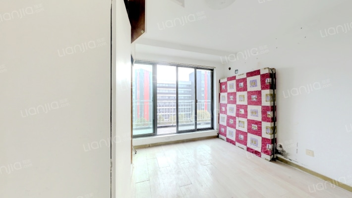 云锦新苑二手房实景图