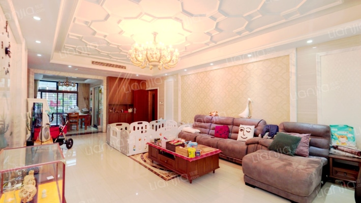 金域中央三期二手房实景图