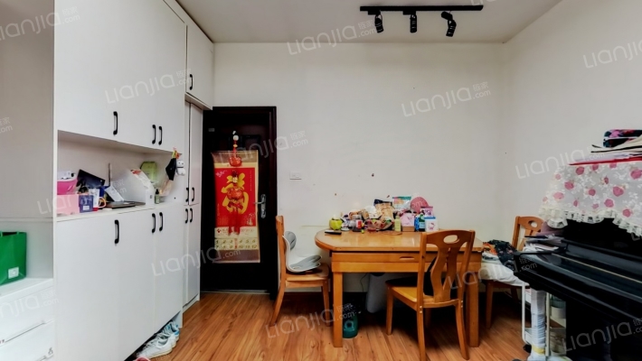 八桂路二手房实景图