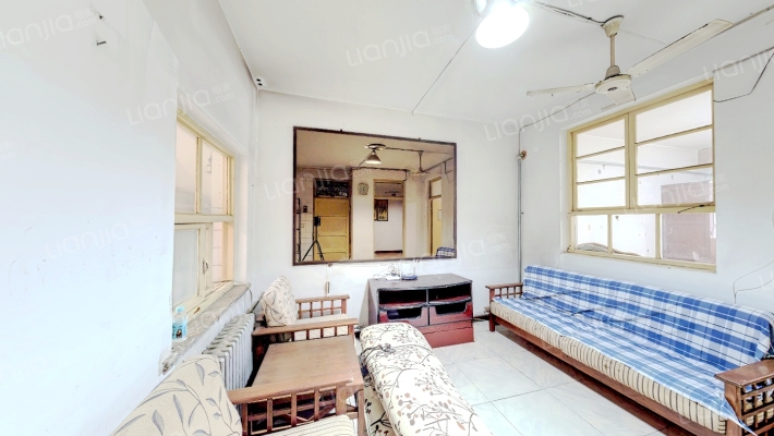 制锦市三圣街二手房实景图