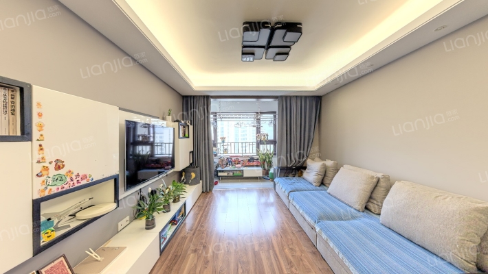 万科翡翠山语二手房实景图