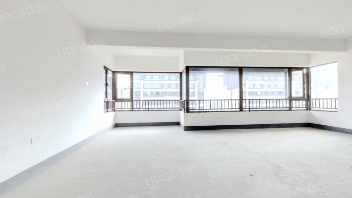建发央著二手房实景图