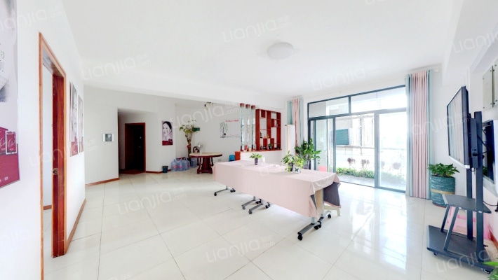 半岛国际二手房实景图