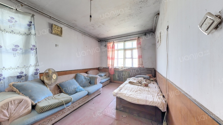 监狱家属楼二手房实景图