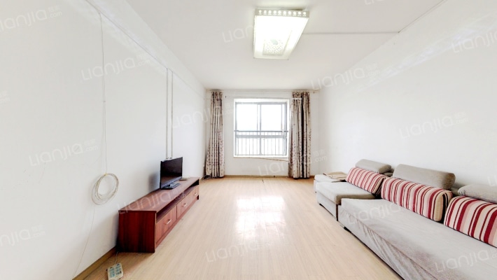 蓝宝石生态园二手房实景图