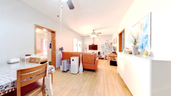 深港豪苑二手房实景图