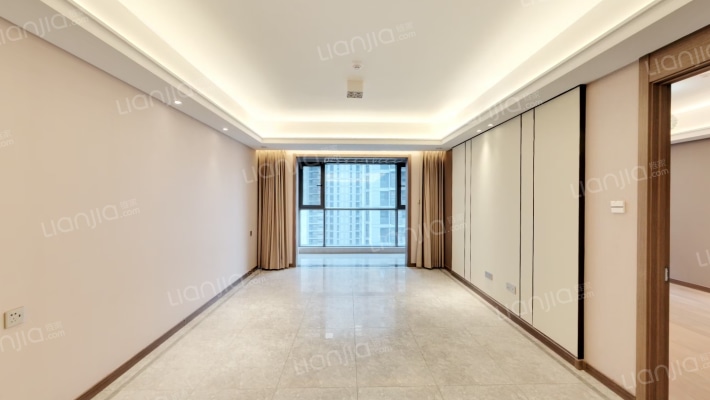 万科翡翠国宾C地块二手房实景图