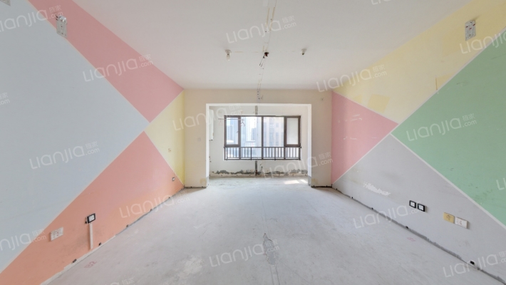 绿地IFC中央公馆二区二手房实景图