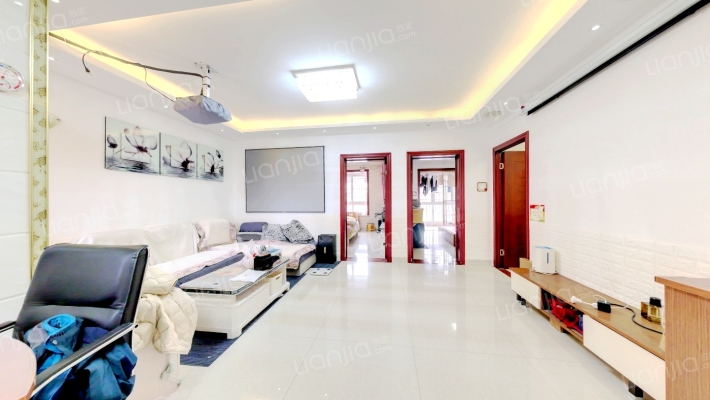 碧湖新苑二手房实景图