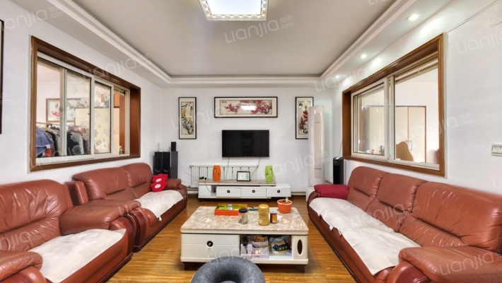 湖畔社区二手房实景图