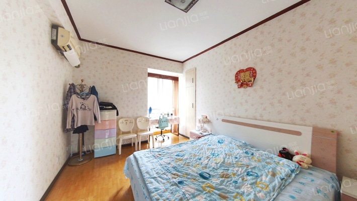 自由自宅二手房实景图