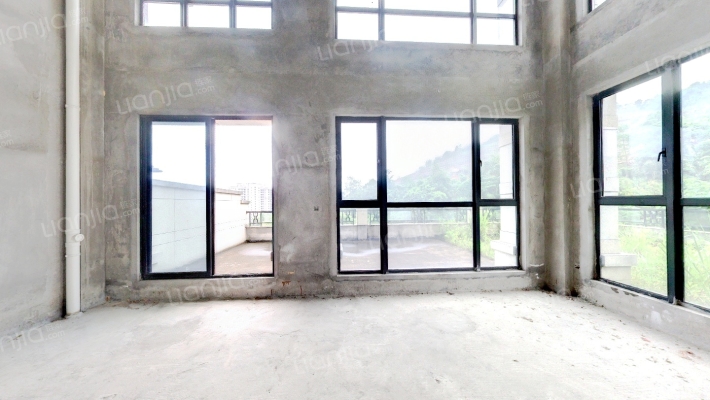 先生的山C区二手房实景图