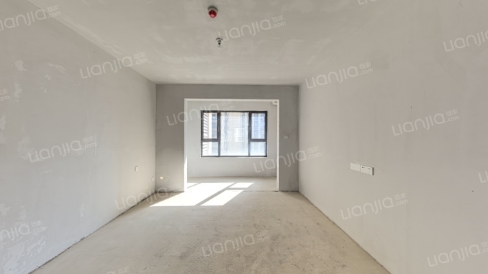 保利领秀山十区二手房实景图