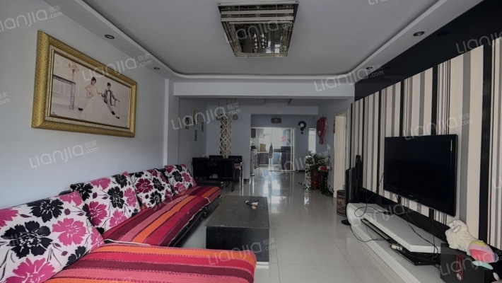 钟楼大街11号院二手房实景图