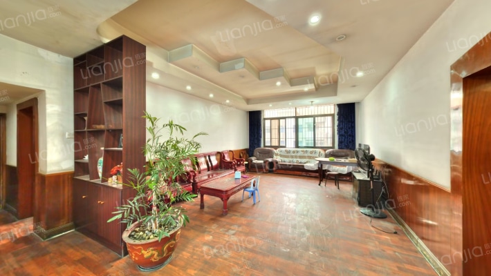 三强南路二段166号二手房实景图