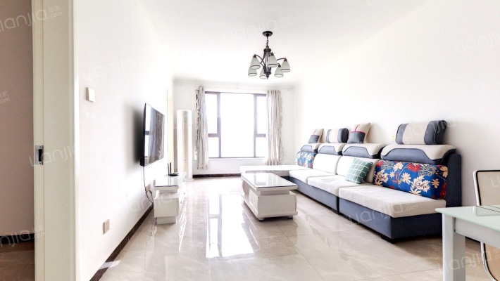 鸿坤全阳三居室   精装修   中高层   满二年-客厅