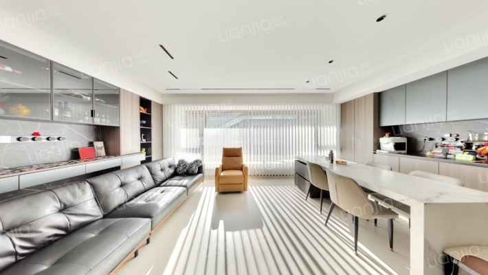 格调瑰丽花园二手房实景图