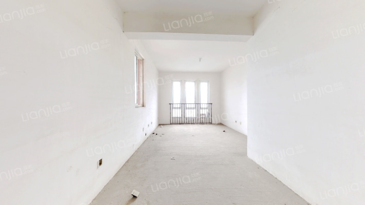 爱德华庭一期二手房实景图