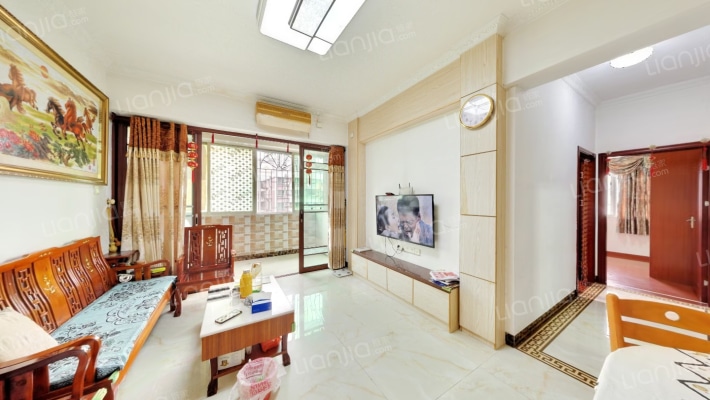 怡雅居二手房实景图