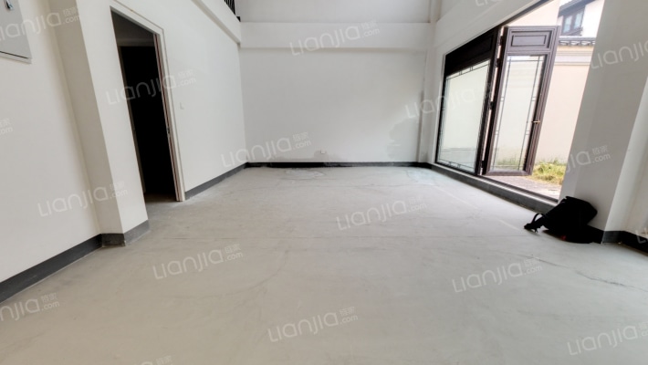 观湖里二手房实景图