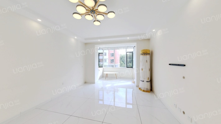 河畔人家二手房实景图